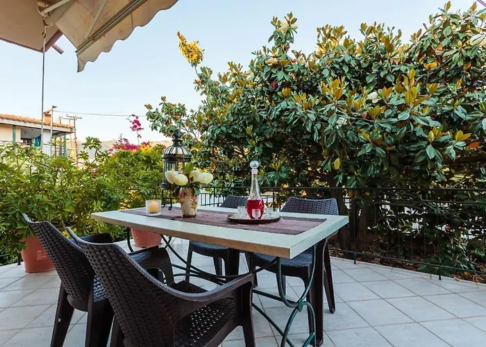 Stylish Seaside - Fully Equipped, Big Terrace * Kalamata