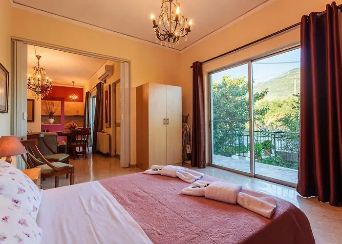 Stylish Seaside - Fully Equipped, Big Terrace Kalamata