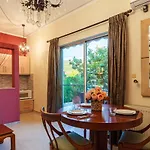 Stylish Seaside - Fully Equipped, Big Terrace Сasa de vacaciones