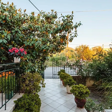 Ferienhaus Stylish Seaside - Fully Equipped, Big Terrace Kalamata
