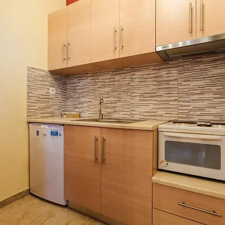 بيت للعطل Stylish Seaside - Fully Equipped, Big Terrace كالاماتا